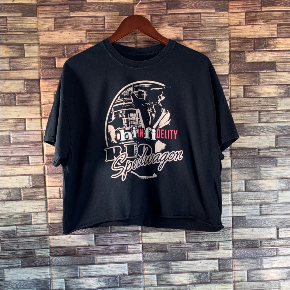 Vintage Cropped XL REO Speedwagon Hi Infidelity Black Graphic Tee